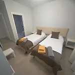 Gasthuis Espacio Con Piscina,