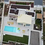 Gasthuis Espacio Con Piscina, Lajares