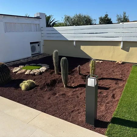 Espacio Con Piscina, Pensión *