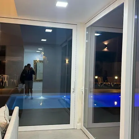 Espacio Con Piscina, *