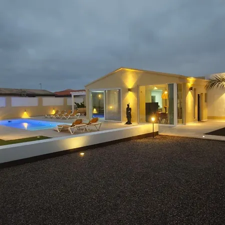 Espacio Con Piscina, Gæstehus Lajares