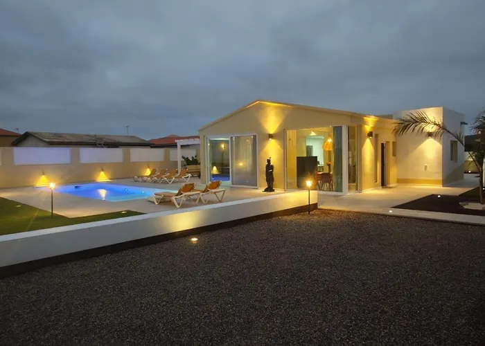 Espacio Con Piscina, Pensionat Lajares