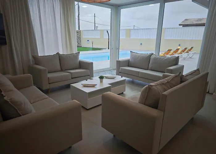 Espacio Con Piscina, Pensionat 3*